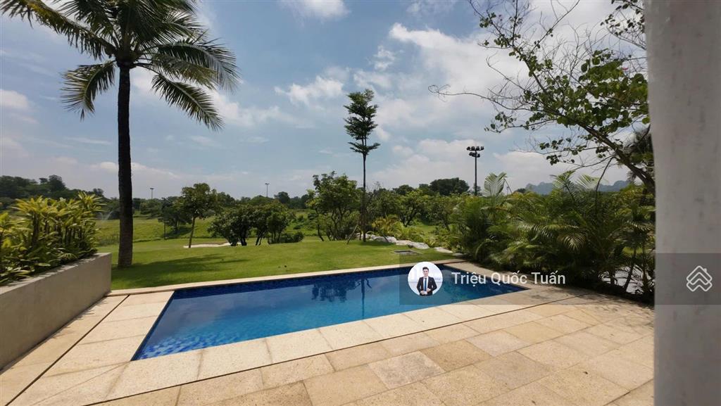 Hàng hiếm bán căn biệt thự sân golf chương mỹ hà nội giá 13,5 tỷ diện tích 320m2