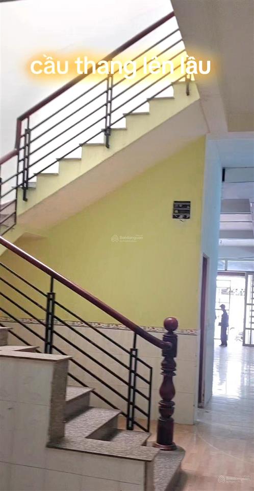 Bán nhà mặt tiền đường chính d1 kinh doanh giá rẻ trong kdc