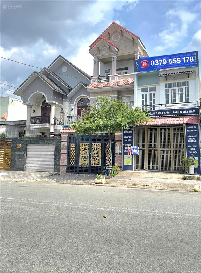 Bán nhà mặt tiền đường chính d1 kinh doanh giá rẻ trong kdc