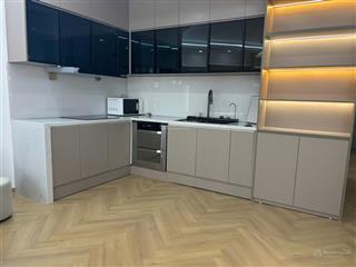 Căn hộ vinhomes royal city r2  130m  3pn  full nội thất nhập  hơn 15 tỷ
