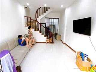 Kim giang 41m 4t mt 3,9m. . oto tránh, kd tốt. 10 tỷ