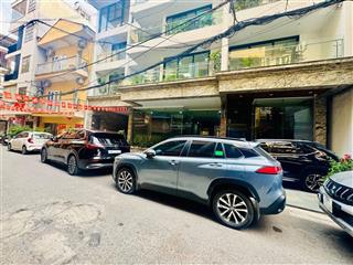 Lạc long quân 288m2, 7 tầng, mt 16m. vỉa hè, 2 thang máy. cho thuê 300 tr. 135 tỷ