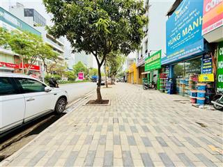Mp lạc long quân 140m, 4 tầng, mt 4,6m. vỉa hè, kd tốt. 46,6 tỷ
