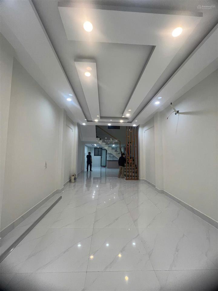 Nhà đẹp 4 tầng ở ngay, dt 4x17m, cn 68m2, hxh 1 sẹc khu d2 nối dài, giá chỉ 13.5 tỷ