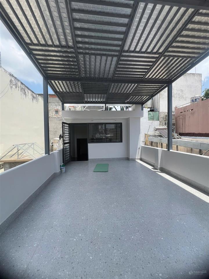 Nhà đẹp 4 tầng ở ngay, dt 4x17m, cn 68m2, hxh 1 sẹc khu d2 nối dài, giá chỉ 13.5 tỷ