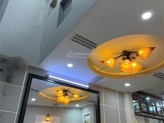 Nhà 04 tầng vip 211 hoàng hoa thám phú nhuận 4tỷ590
