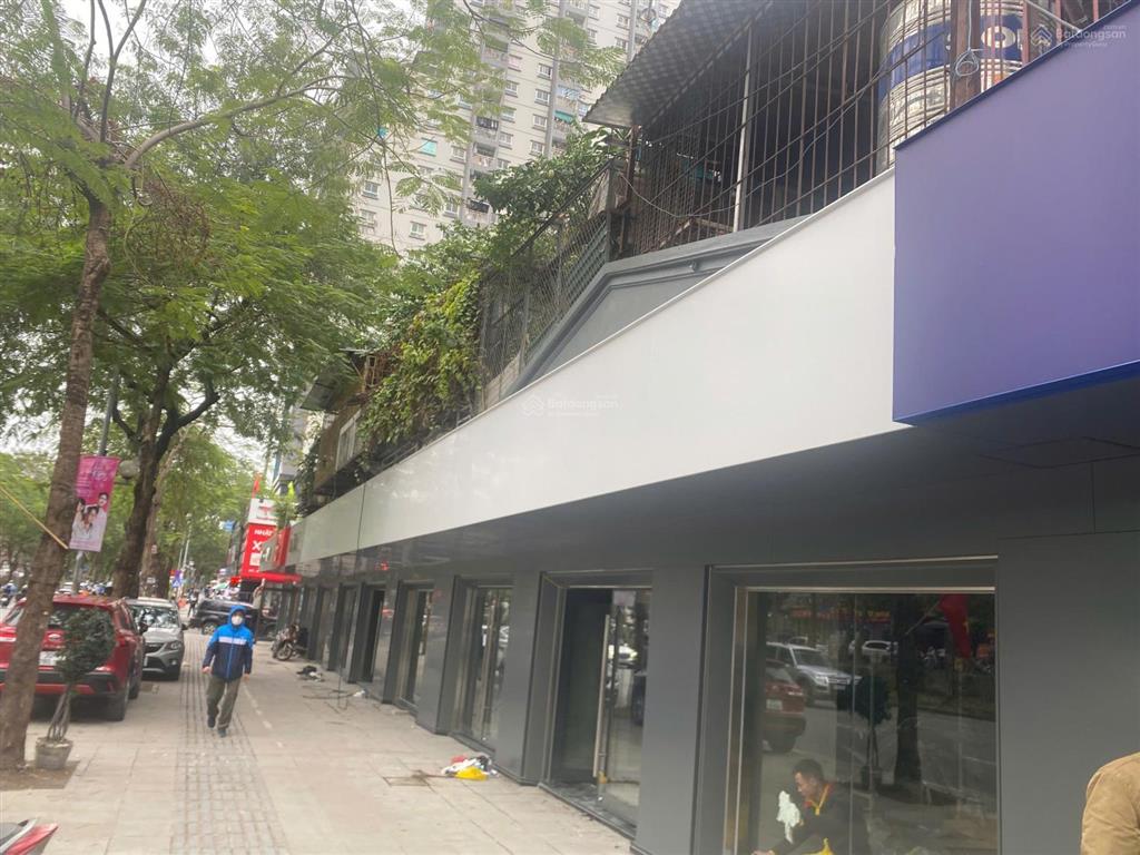 Chính chủ cho thuê mặt bằng tầng 1 phố thái hà, 320m2, mặt tiền rộng, giá hợp lý