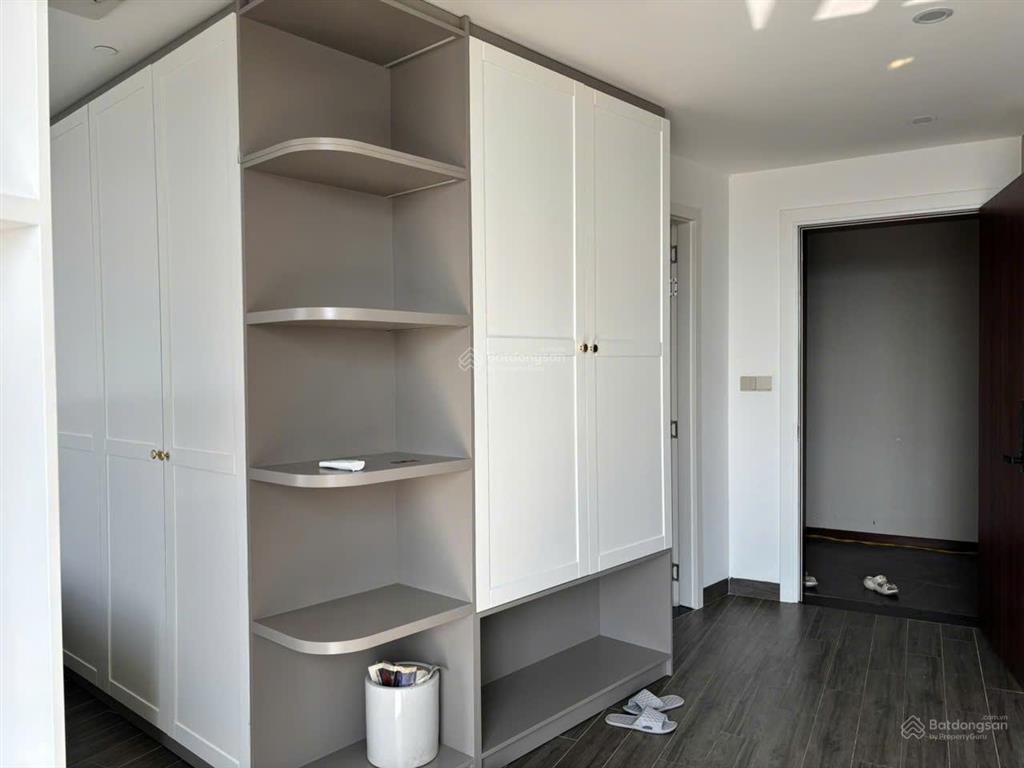 Cần cho thuê căn hộ hilton bạch đằng, 18tr/ tháng.  0905 843 *** duy đi xem căn hộ