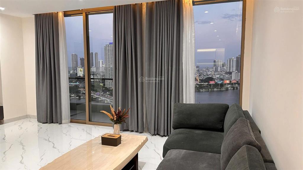 Cần cho thuê căn hộ 2pn hilton bạch đằng, nội thất cao cấp, view trực diện sông hàn giá tốt