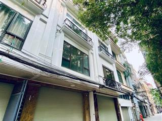 Hiếm. bán nhà phạm văn đồng oto vào ngõ thông kinh doanh không quy hoạch.43mx5 tầng. 10,3 tỷ