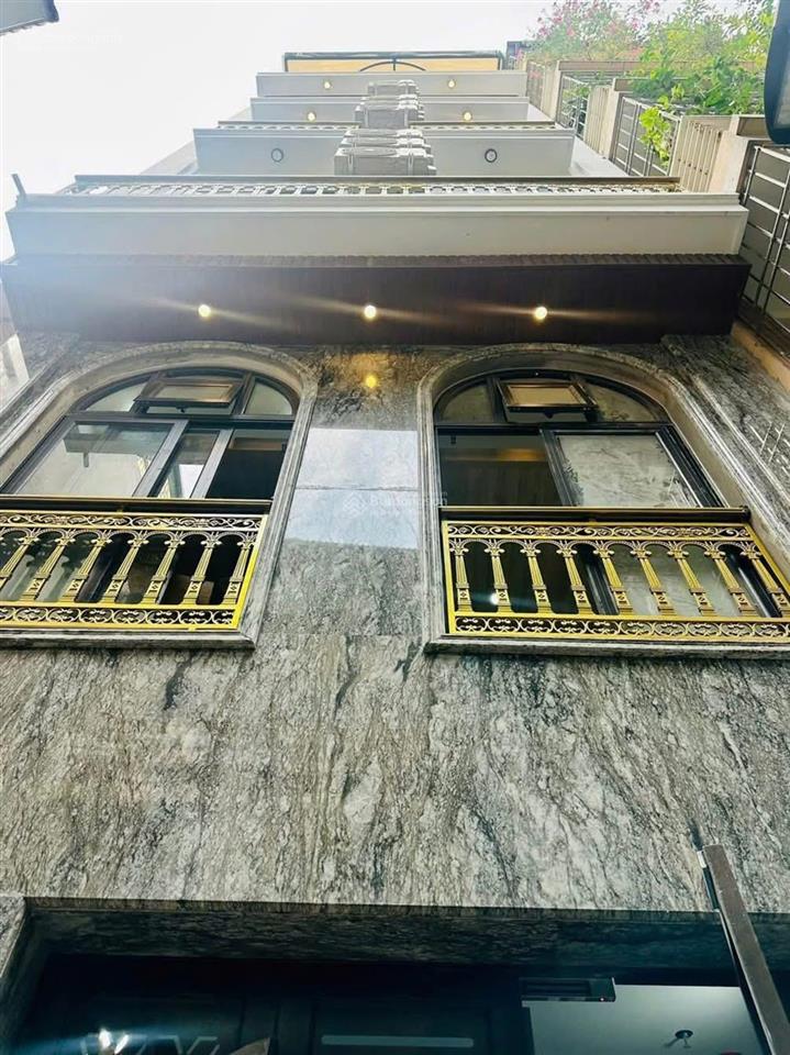 Tòa căn hộ dịch vụ xuân đỉnh  ngoại giao đoàn  thông  ô tô. 61m2x7t. dòng tiền 100 tr/tháng