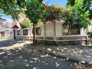 Lô góc 2 mặt tiền 10x25  hẻm 668 quốc lộ 13, hiệp bình chánh  vị trí đẹp, giá tốt!