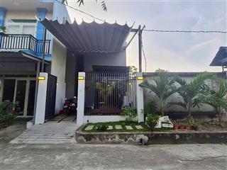 Vừa hết hđ thuê  cần sang lại căn trệt lửng, có sẵn 3pn  gần chợ tân bửu. (giáp ranh tp hcm)