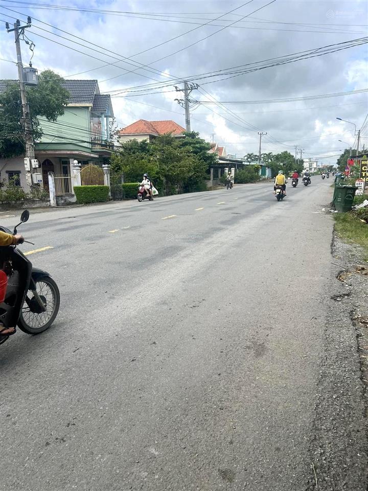 8*25 cách nhựa tân bửu 400m, xe hơi tới đất giáp ranh tp hcm, thông ra nguyễn hữu trí