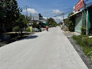 870m2 (có sẵn 300m2 thổ cư)  cách tp chỉ 23km  đường oto, khu đông dân (ko bị quy hoạch)