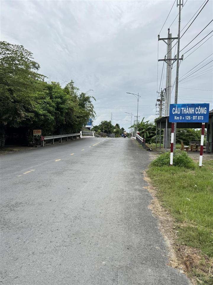 1.000m2 thổ  vườn (có bán lẻ 500m2) cặp sát tl873, cách tp gò công 700m