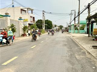 Gần ql1, cách nhựa mỹ yên chỉ 90m  cách chợ bình chánh 4km  ko bị qh (sổ sẵn)