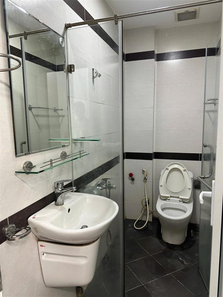 Cho thuê nhà đầy đủ nội thất đường 53 kdc tân quy đông, q7 dt 4x18m, 1 trệt 3lầu 20tr  0902 428 ***