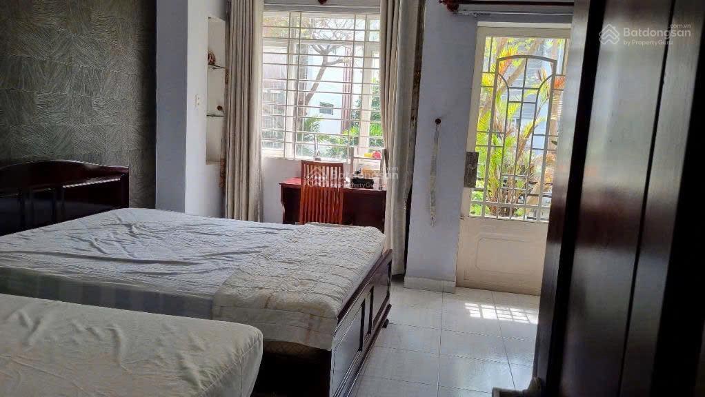 Cho thuê nhà mặt tiền đường số 40 kdc an phú hưng, tân phong quận 7, 5pn 6wc 4x18m trệt 3 lầu