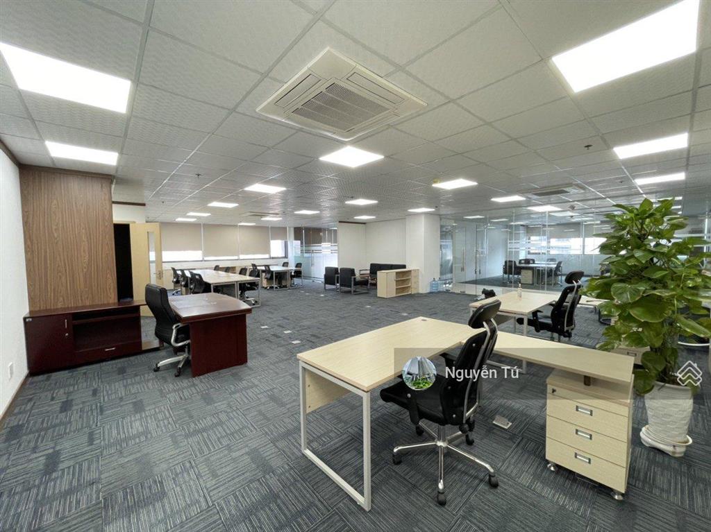 Bql cho thuê văn phòng viwaseen tower  tố hữu. diện tích 210m2 sẵn nội thất, vào được luôn