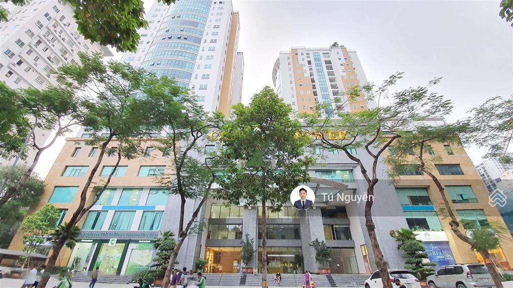 Cđt cho thuê văn phòng comatce tower  61 nguỵ như kon tum. diện tích 300m2 có cắt lẻ 80m2, 160m2