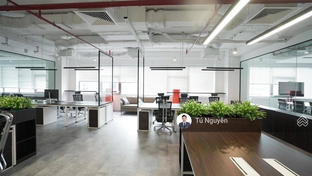 Cho thuê văn phòng central point 219 trung kính. diện tích 206m2 sẵn nội thất vào được luôn