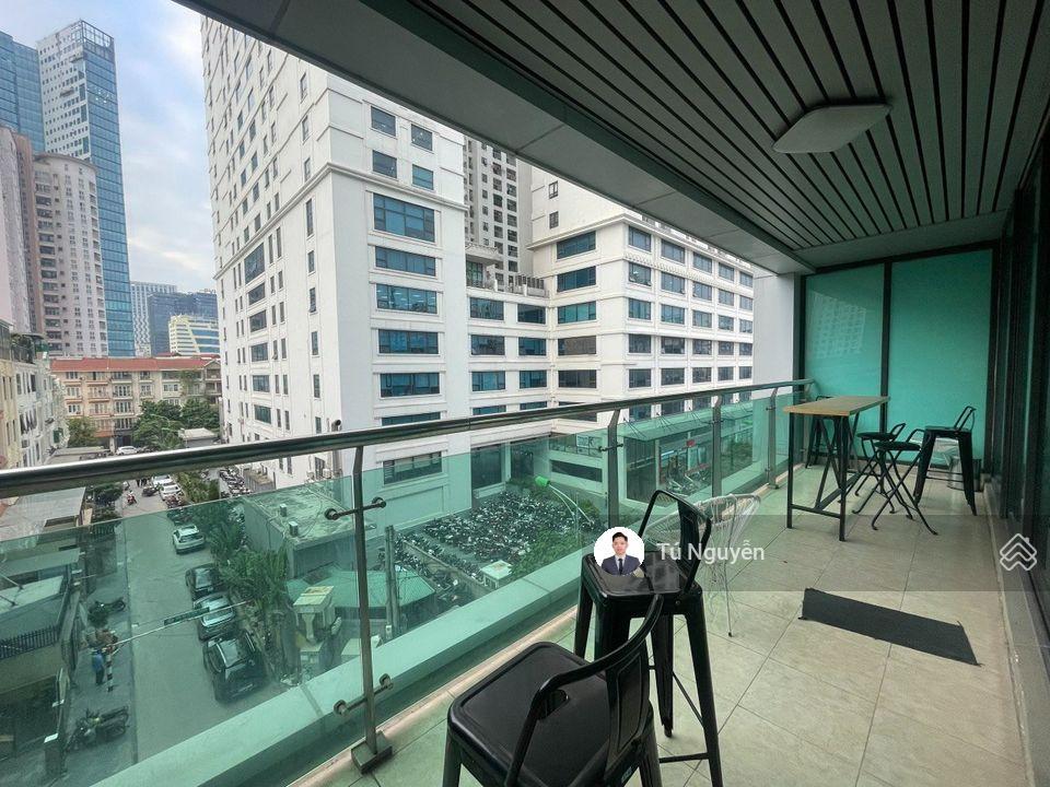 Bql cho thuê văn phòng cic tower  trung kính. dt 300m2 sẵn nội thất có thể cắt từ 145m vào luôn