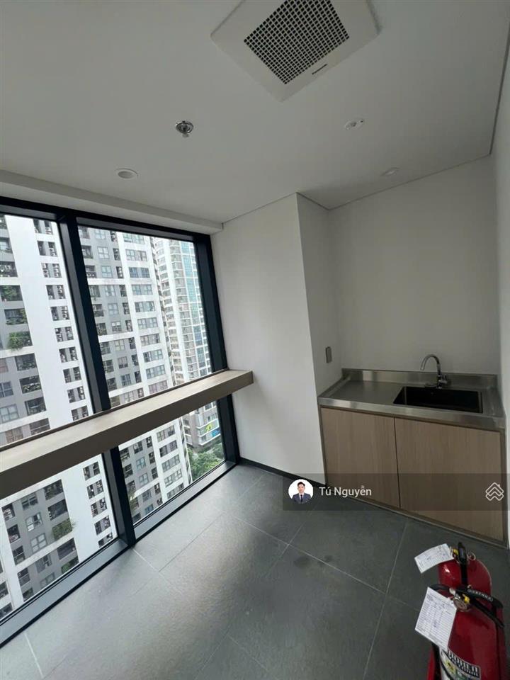 Toà nhà taisei square ha noi  khuất duy tiến cho thuê văn phòng. diện tích 1.246m2 cắt linh hoạt