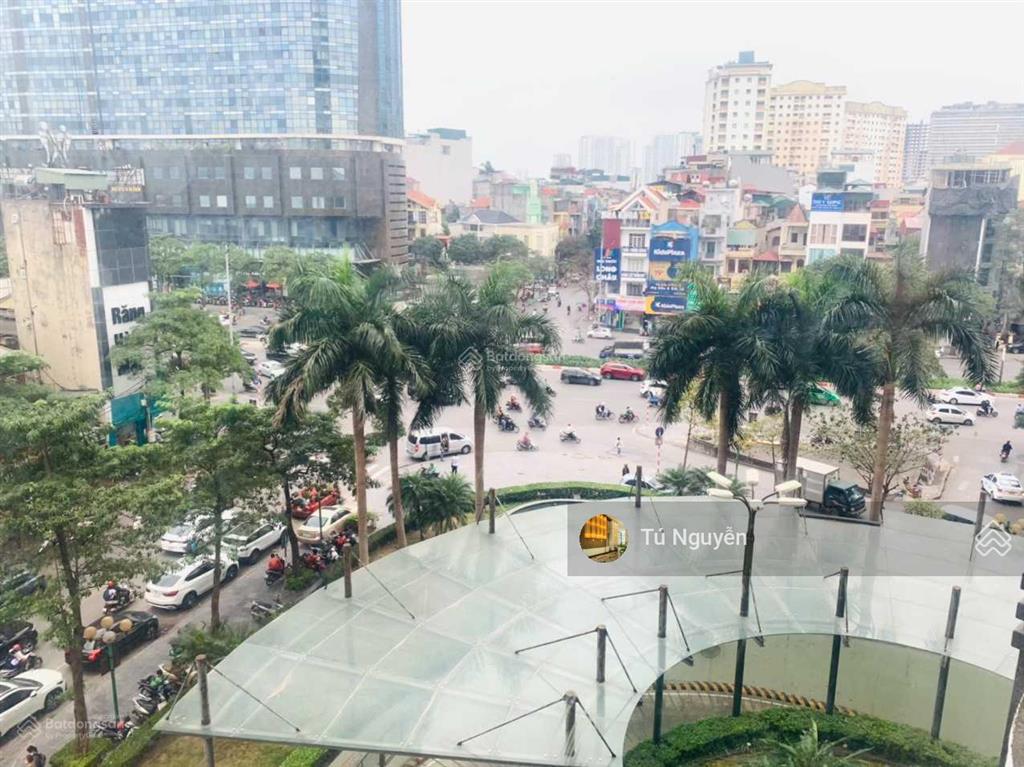 Bql cho thuê văn phòng trung yên plaza  trần duy hưng. dt 345m2 sẵn nội thất, vào luôn, có cắt lẻ