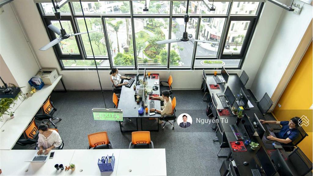 Cho thuê văn phòng roman plaza  tố hữu. diện tích 150m2 sẵn nội thất vào luôn
