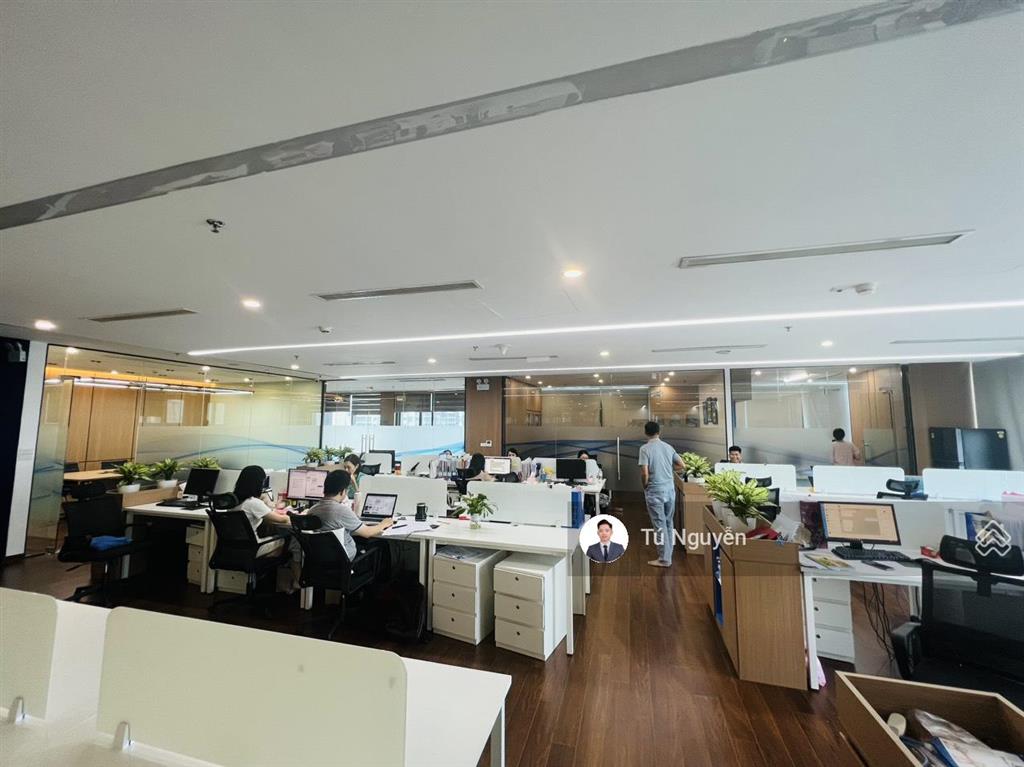 Bql cho thuê văn phòng mipec tower  tây sơn. diện tích 200m2 sẵn nội thất, vào luôn