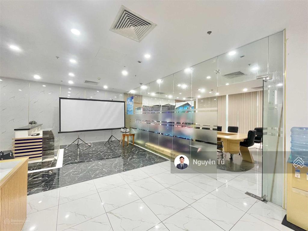 Cho thuê văn phòng tòa vimeco nguyễn chánh. diện tích 190m2 sẵn nội thất.  0974 024 ***
