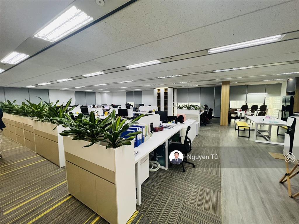 Bql cho thuê văn phòng golden park 02 phạm văn bạch. diện tích 800m2 có thể cắt lẻ.  0974 024 ***