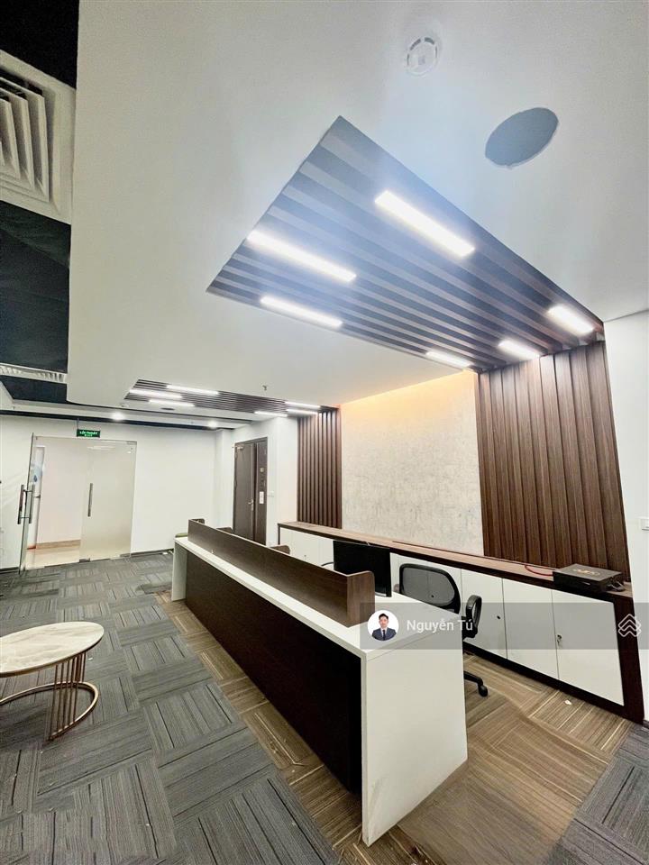 Cđt rox tower  54a nguyễn chí thanh cho thuê văn phòng. dt 1300m2 có cắt lẻ