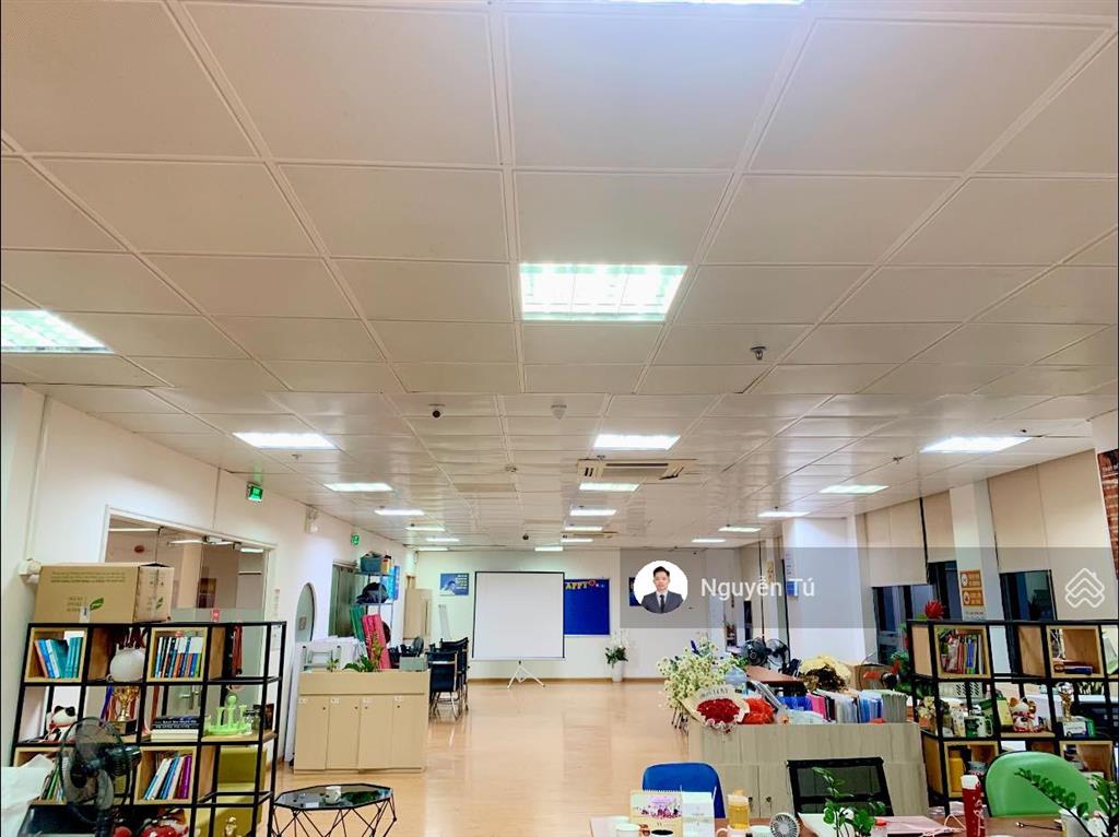 Bql cho thuê vp sẵn nội thất tây hà tower  tố hữu. diện tích 100m2  500m2 sẵn nội thất vào luôn