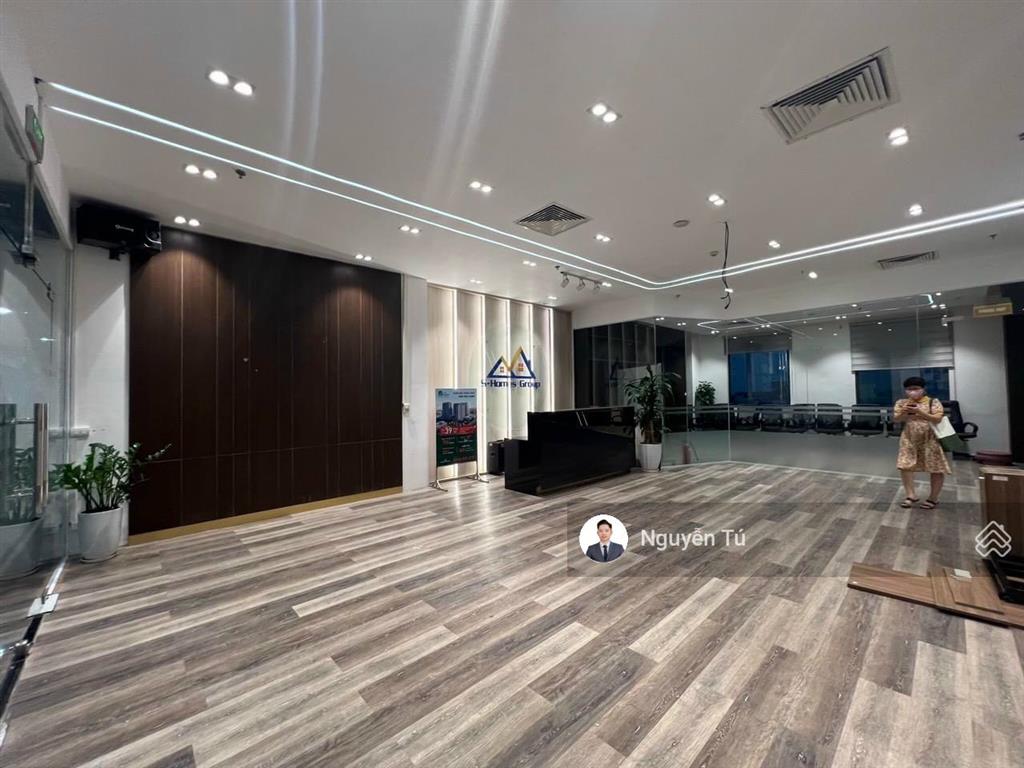 Cđt cho thuê văn phòng eurowindow  27 trần duy hưng. diện tích 650m2 cắt lẻ từ 100m2