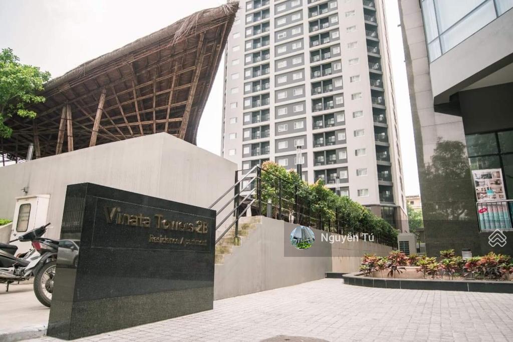 Còn trống hiếm có văn phòng vinata tower  kđt. diện tích 200m2 vuông vắn, đẹp.  0974 024 ***