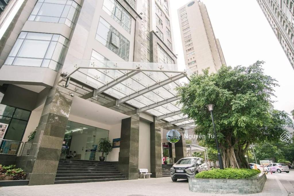 Còn trống hiếm có văn phòng vinata tower  kđt. diện tích 200m2 vuông vắn, đẹp.  0974 024 ***