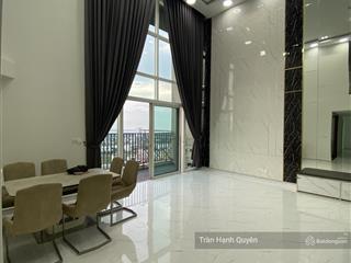 Duplex tầng cao  đỉnh nóc, kịch trần  217m2 16 tỷ đã có sổ hồng. ban công view sông cực đẹp