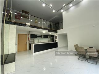 Duplex tầng cao  đỉnh nóc, kịch trần 217m2  16 tỷ đã có sổ hồng. ban công view sông cực đẹp