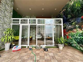 Sân vườn trên cao siêu rộng 215m2  căn hộ thông tầng 4pn, đã có sổ hồng 17.5 tỷ bao trọn thuế phí