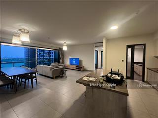4pn diện tích lớn 220m2  giá tốt nhất 23 tỷ bao trọn  sổ hồng nhận ngay. view sông trực diện