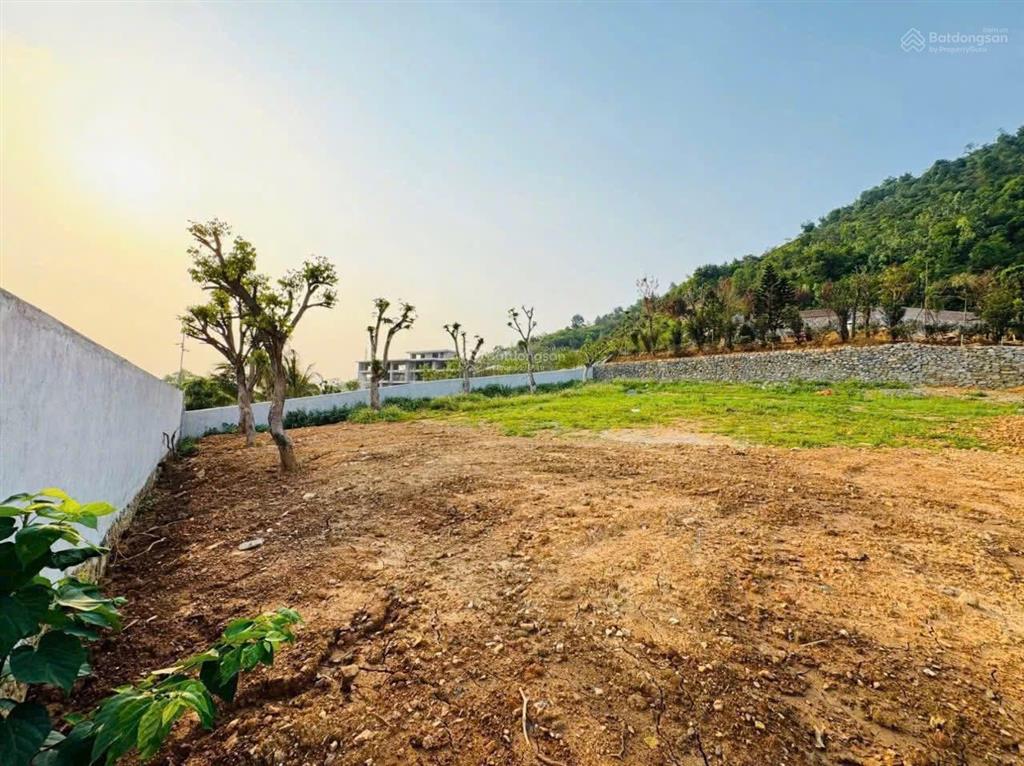Chính chủ cần bán hơn 1800m2 ở tiến xuân, quần thể biệt thự hn, thích hợp đầu tư và ở ạ