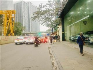 Bán nhà chính chủ phố xã đàn 98m2 mặt tiền 5.4m 25 tỷ.  0981 497 ***