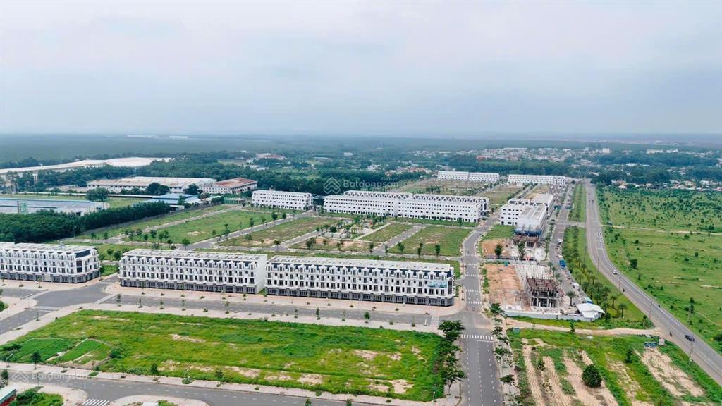 Cần bán gấp đất nền biệt thự, 6,4 tỷ, 156m2 ở bình sơn, long thành, đồng nai