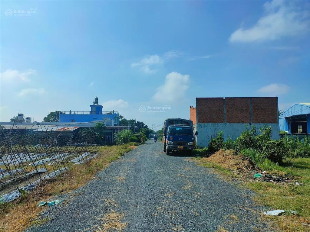 18500m2 có 3300m2 thổ cư, 160m mặt tiền đường. đường 8m lộ giới 12m hàng hiếm chốt ngay