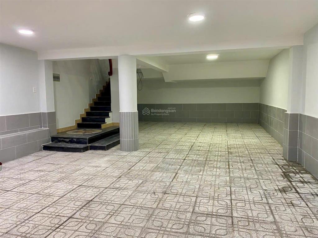 Biệt thự siêu vị trí 2mt đường trường sơn quận 10 (dt 7,5x20m) 5 tầng nhà mới tiện ở liền