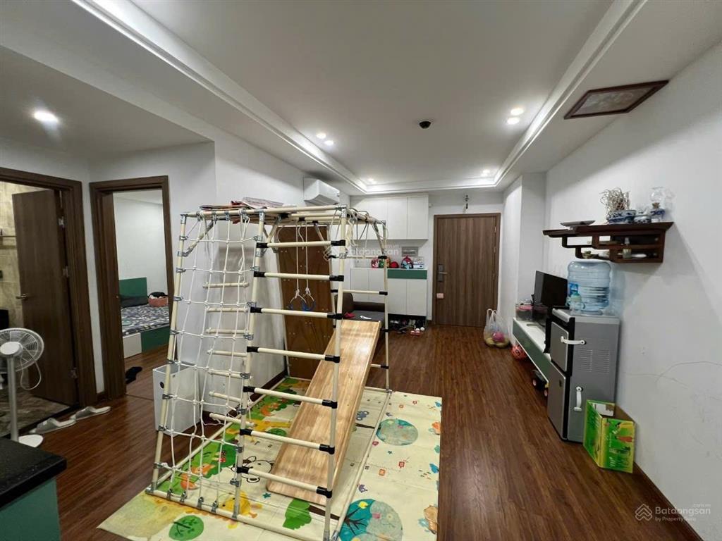 Cho thuê chung cư sky central 176 định công, 2 phòng ngủ, 2 vệ sinh, giá 10 triệu/th