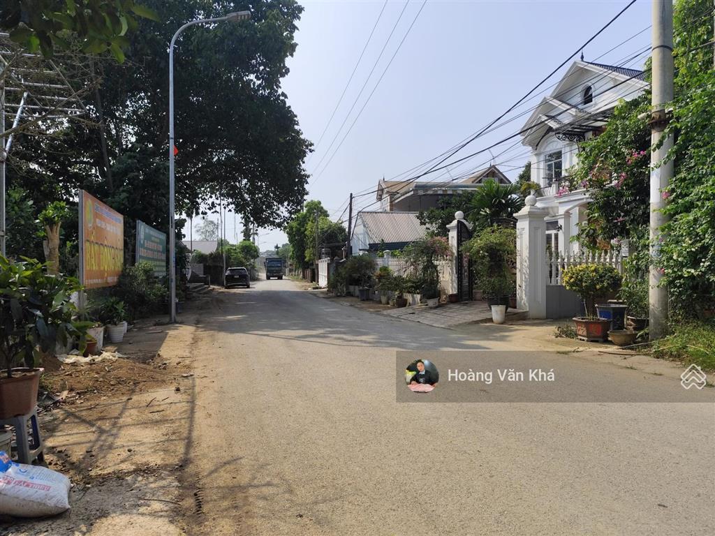 Chính chủ em cần bán 90 m2 mặt trục chính ap phan kinh doanh tốt, giá hơn 2 tỷ