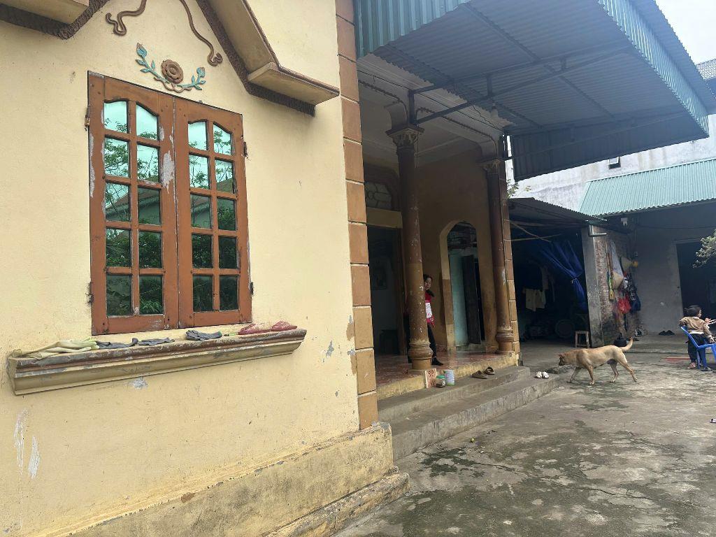 bán đất thổ cư trong dân xã Phú Cát diện tích 200 m2 có 100 m2 thổ cư 